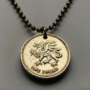 2000 Wales UK 1 Pound coin pendant red Welsh Dragon Cardiff Swansea Bridgend Llanelli Merthyr Tydfil Gwynedd British Great Britain n001457