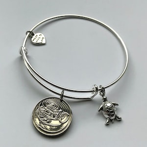 1977 Cayman Islands 10 Cents green sea turtle coin bangle bracelet tortoise cute Great Caiman coral reef ocean beach sand b000020