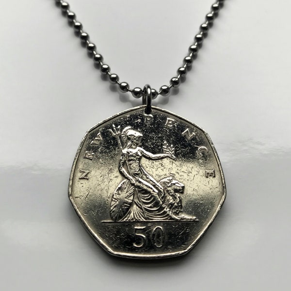 1970 United Kingdom 50 New Pence coin pendant British lion Britannia seated Britons Celtic Ireland Wales Scotland English UK Brit n002389