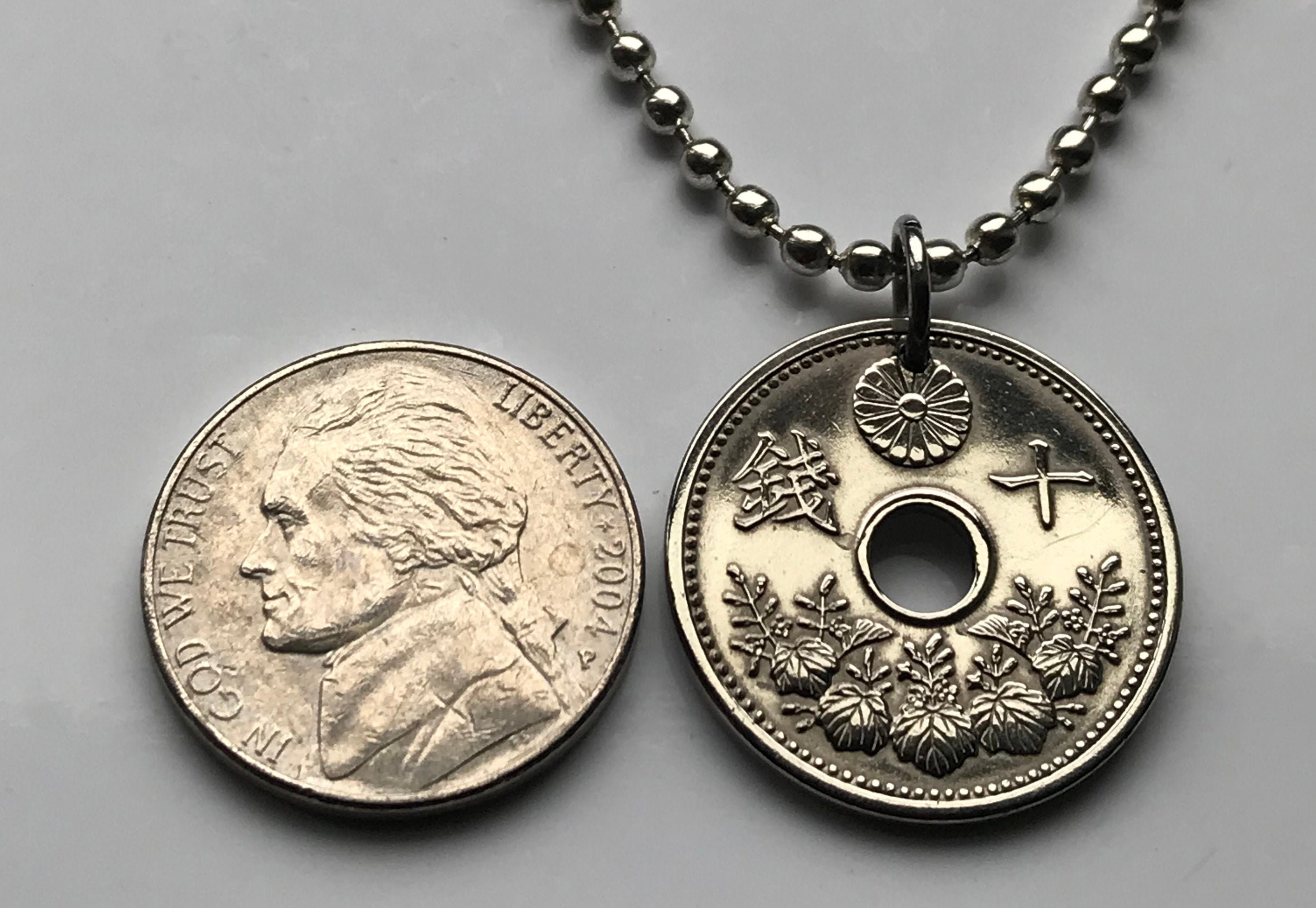 DO NOT DO 10coin pendant 美品 1923 Japan Nippon 10 Sen Coin Pendant Yata No Kagami Sacred Mirror