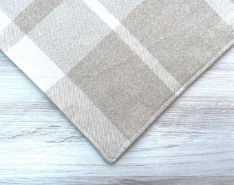 Bandana para perro a cuadros beige y blanco