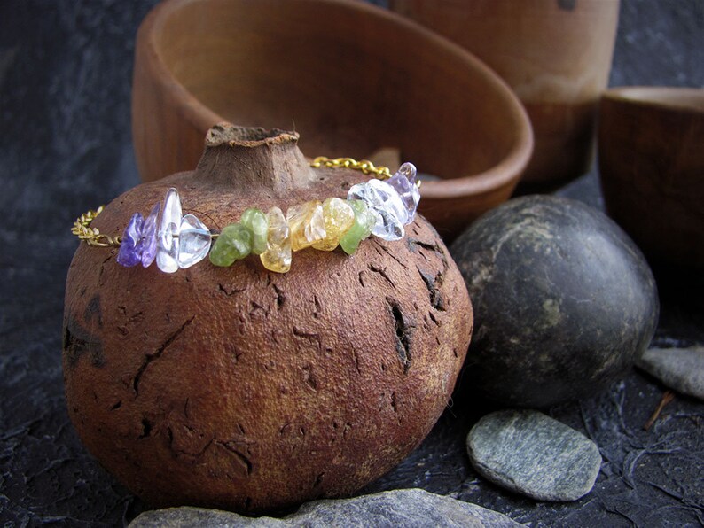 quartz peridot Bracelet with colored gemstones Elegant and cheerful. golden bracelet with amethysts citrine quartz chakra regulator