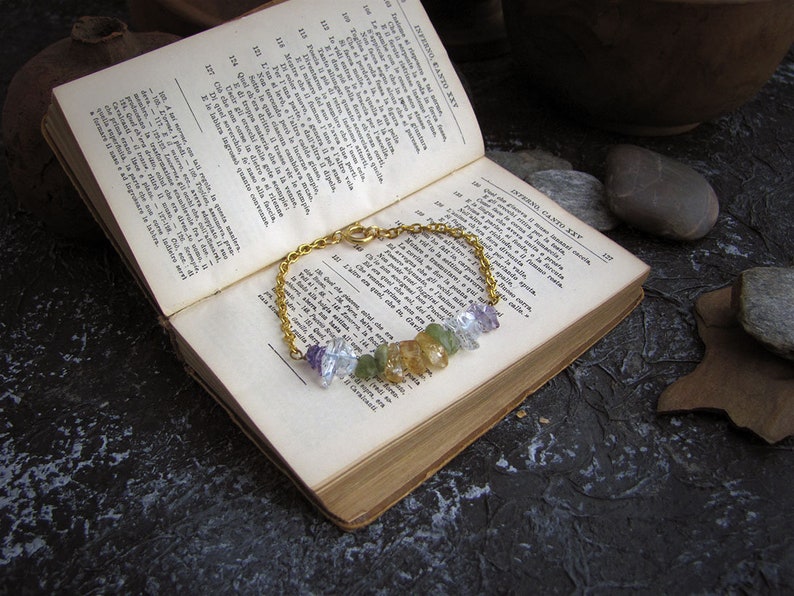 quartz peridot Bracelet with colored gemstones Elegant and cheerful. golden bracelet with amethysts citrine quartz chakra regulator