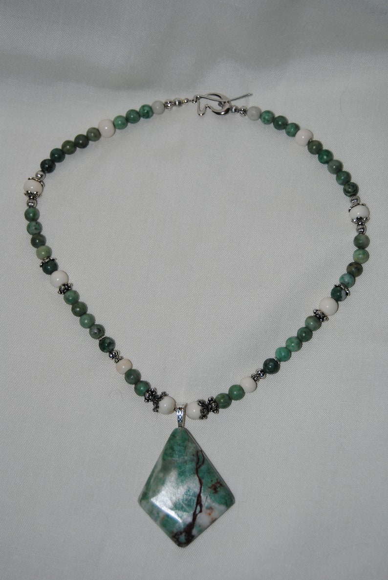 Alaska Aurora Borealis Gold Bearing Jade Hand Crafted One-Of Kind Necklace Original