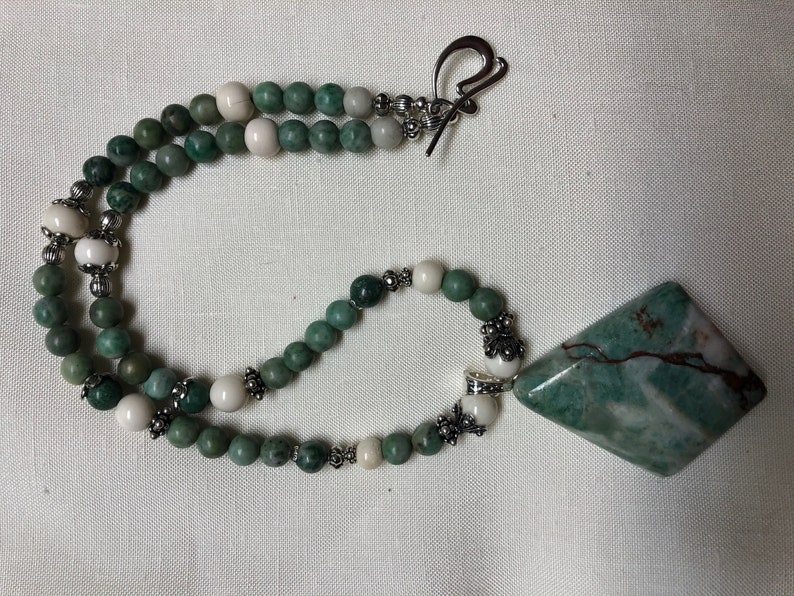 Alaska Aurora Borealis Gold Bearing Jade Hand Crafted One-Of Kind Necklace Original