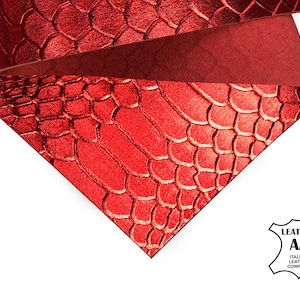 Lámina con estampado de serpiente roja, 6x6 / 8x10 / 12x12 / 12x18 / 18x24, trozos de piel de cordero genuina, restos texturizados brillantes, piel de serpiente, 1024, 0,8 mm/2 oz