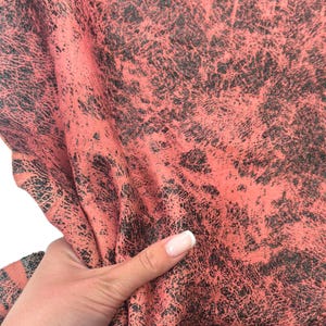 Vintage Rose Crackle Lambskin Leather 5, 6 sqft (0.46-0.66m2) Thick Pieces 1.4mm//3.5oz Red Black Distressed Leather for Crafting 1650