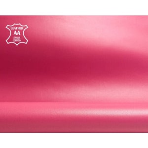 Peaux en cuir rose classique // Cuir souple de couleur rose juteux pour la couture // 3,5 - 5 pieds carrés // 0,33 - 0,49 m2 // CARMINE, 1209, 0,9 mm/2,25 oz