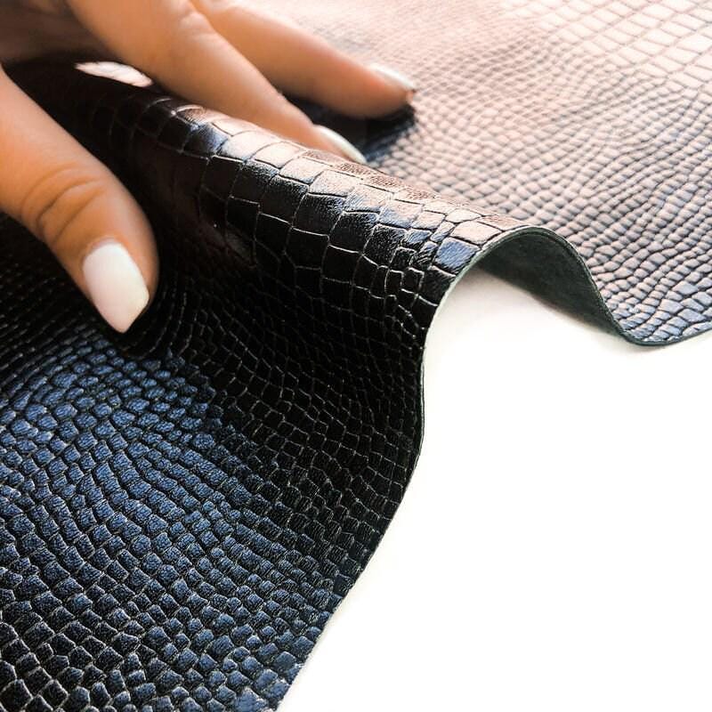 Black Lizard Print Leather || 5 - 6 Sqft // 0.46 - 0.56 M2