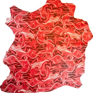 Cuero teñido anudado abstracto rojo con estampado de rosas. Superficie: 5-6 pies cuadrados. Impresión única de 0,48-0,60 pulgadas. Material de artesanía grueso y liso. 1452, 1,1 mm/2,75 oz. imagen 9