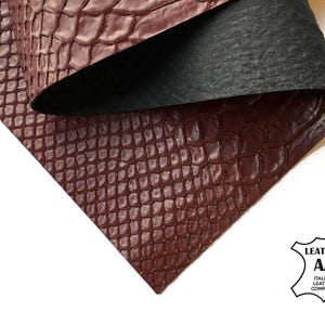 RÖTT ormskinnsläderark 6x6 / 8x10 / 12x12 / 12x18 / 18x24 Mörk Bordo Präglad Lammskinnsbit 2oz/0.9 mm BURGUNDY SNAKE-tryck 856