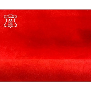 Pezzi di pelle scamosciata rosso brillante // Dimensioni di una pelle 3 - 8 piedi quadrati // 0,26 - 0,86 m2 // Tessuto scamosciato morbido autentico // MOLTEN LAVA 1229, 0,9 mm / 2,25 oz
