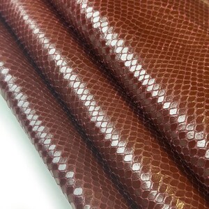 Chestnut Lambskin With Lizard Print 7 - 9 sqft Reddish Brown Leather With Embossed Print 0.7-0.8mm CHESTNUT LIZARD 1604