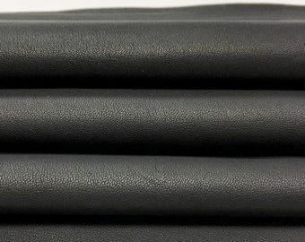 SCHWARZES Ledermaterial Lammleder Schaffellblätter BLACK NIGHT 521, 6,25 Unzen echtes Lederblätter Schwarzes mattes Ledergewebe 0,9 mm