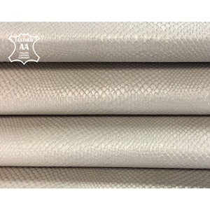 Estampado de serpiente PERLAMUTER beige Piezas de cuero genuino con tela en la parte posterior 810, 5oz Láminas de cuero de piel de cordero real Estampado de serpiente brillante para coser
