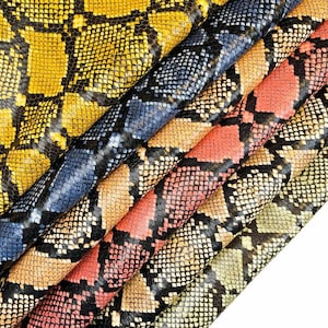 Cuero con estampado de serpiente en colores arcoíris de verano brillante, elección de colores / Corte láser impreso con textura de reptil real / Mezcla de serpiente clásica, 1366, 0,9 mm
