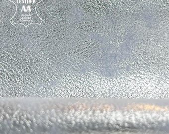 Pelle di agnello metallizzata argento azzurro 5 - 6 piedi quadrati // 0,48-0,6 m2 Pelle italiana per cucire 1,1-1,2 mm/2,75-3 oz BLUE SNOW 1506