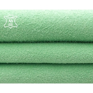 Materiale in pelle scamosciata verde brillante // Pelli in tessuto di vera pelle di agnello // Pezzi di velluto verde menta // CENERE VERDE 926 0,5 once / 1,25 mm //