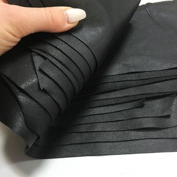 Mix pelle BLACK STRETCH Ritagli in vera pelle Resti fai-da-te in pelle elastica Pezzi in pelle nera per la lavorazione artigianale Pacchetti di scarti elasticizzati