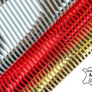 Peças de couro metálico com listras // Cores vermelho brilhante, prata e dourado // Textura única e espessa // Linhas de Natal, 1419, 0,9 mm/1,75 oz