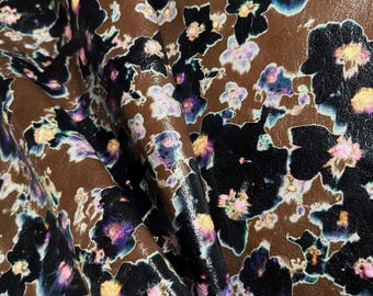 Brown Floral Print Pieces 8 - 9 sqft // 0.76 - 0.96 m2 Large Patent Like Flower Hides 0.7-0.8mm/1.75-2oz BROWN FLORAL 1564