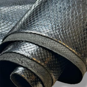 Real Shiny Black Python Hides Genuine Snakeskin Leather Real Scale Texture 0.8 mm/ 2 oz Black SHINY PYTHON