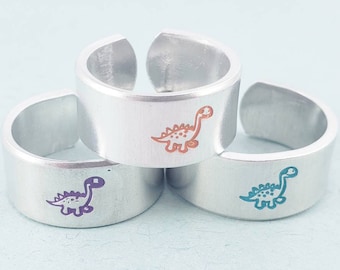 Anillo de dinosaurio, anillo bonito, anillo peculiar, joyería de dinosaurio, anillo de dinosaurio, anillo geek, nerd, brontosaurio, divertido, joyería geek, San Valentín geek