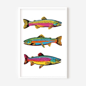 以下が含まれることがあります： 白い背景に、カラフルなニジマスのイラストが3つ描かれています。魚は、黄色、オレンジ、赤、青、緑など、鮮やかな色でスタイリッシュに描かれています。