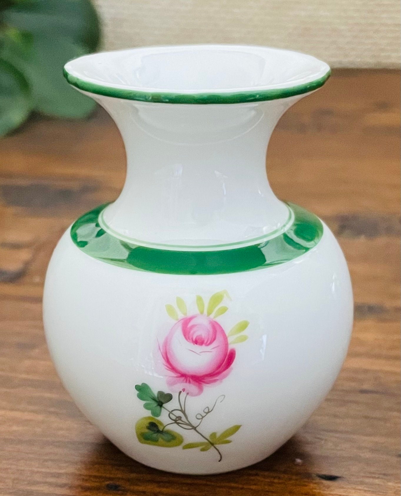 HEREND vienna Rose Hand Made Hand Painted Porcelain Miniature Vase 7193000/VRH C99 HVNGARY