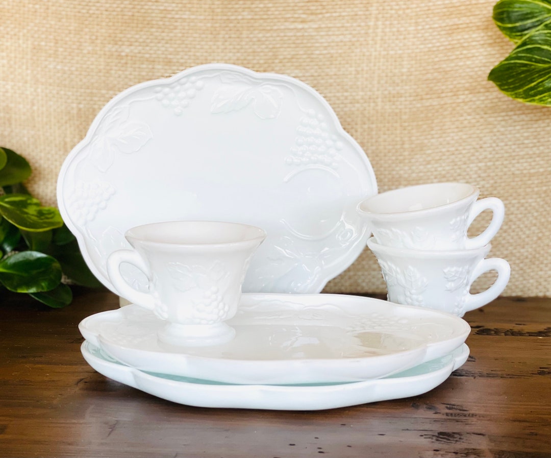 Indian Glass Colony Harvest Grape Milk Glass Luncheon Plate Etsy