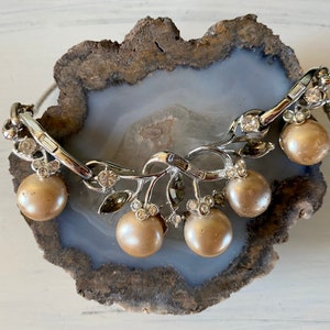 1960s vintage champagne pearl & rhinestone necklace - vintage - retro - one-of-a-kind - glam - sparkly