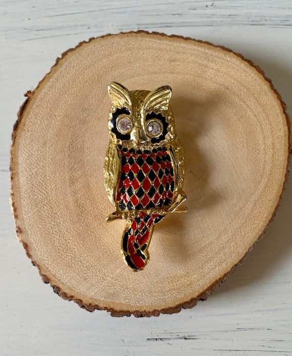1990s vintage brass owl brooch with rhinestone ey… - image 2