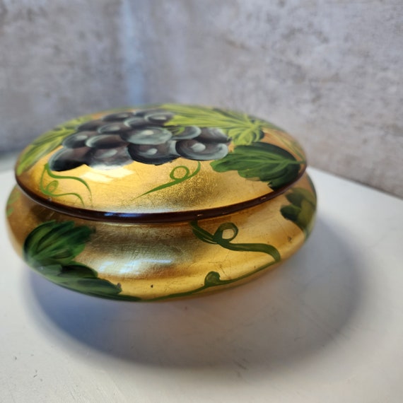 Vintage 7" Ceramic Bowl with Lid Grape on Gold Ha… - image 5
