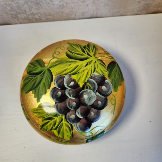 Vintage 7" Ceramic Bowl with Lid Grape on Gold Ha… - image 3