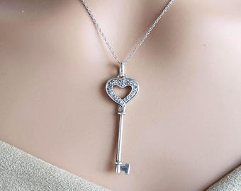 ★SENTIMENTS★ NO.409 KEY LOGO NECKLACE Vintage OTC Sterling Silver Key Pendant Necklace With 0.08ct