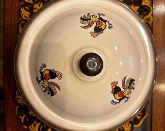 Mid Century Metlox Poppytrail “Rooster” Covered Dish