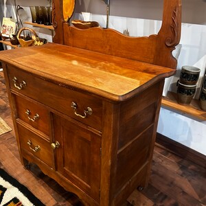 Antique Hotel Wash Stand With Mirror image 5