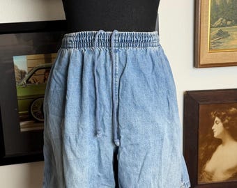 Vintage 90s Perfectly Broken-in Big Dogs Denim Shorts 28" Waist