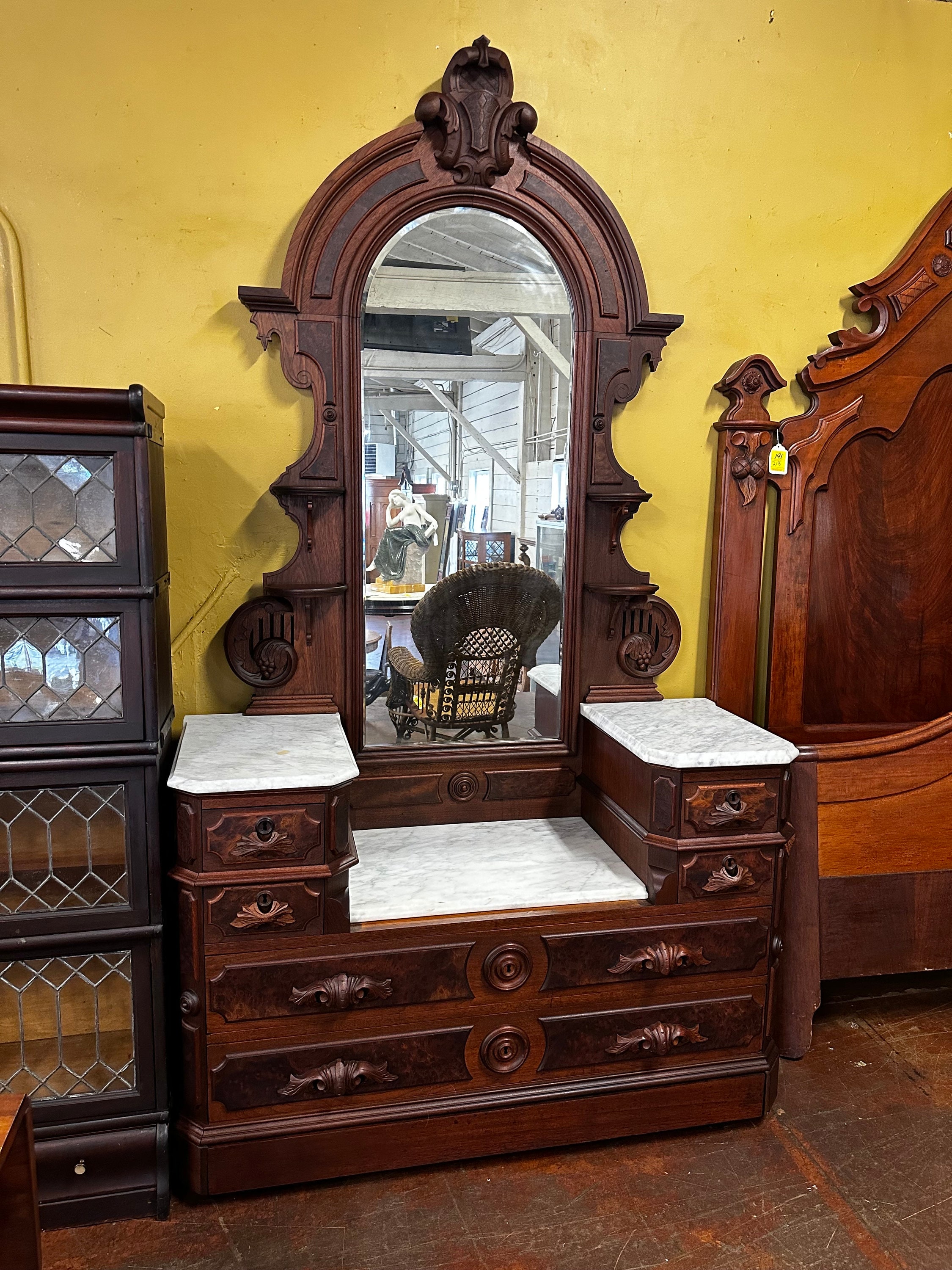 21+ Vintage Dresser With Marble Top