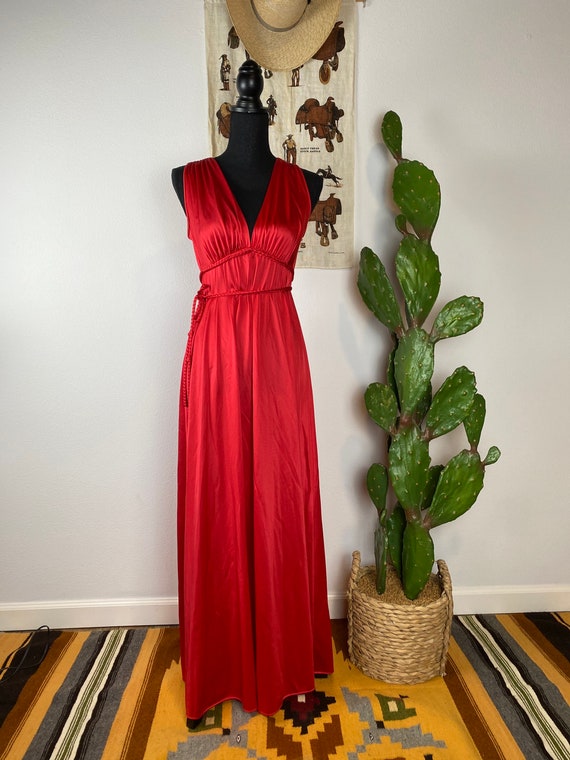 Vintage 1970s Vanity Fair Red Nylon Nightgown