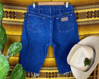 Broken-In Wrangler Cut-offs Jean Jorts Waist 32s