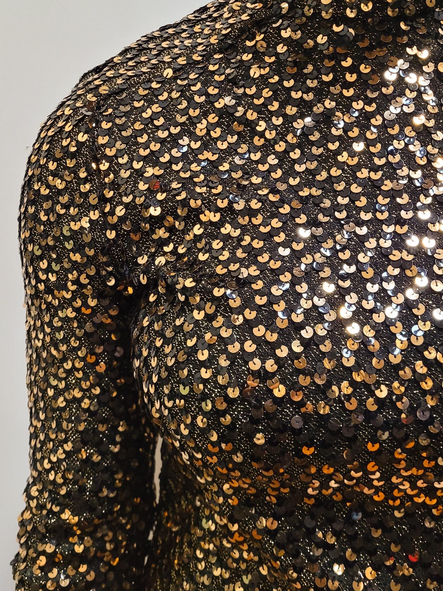 VINTAGE 70s Gold Black HEAVILY Sequinned Long Sleeve MOCKNECK Maxi Disco Party New Years Even Stretch Statement Dress || 8 VINTAGE 70s Gold Black HEAVILY Sequinned Long Sleeve MOCKNECK Maxi Disco Party New Years Even Stretch Statement Dress || 8