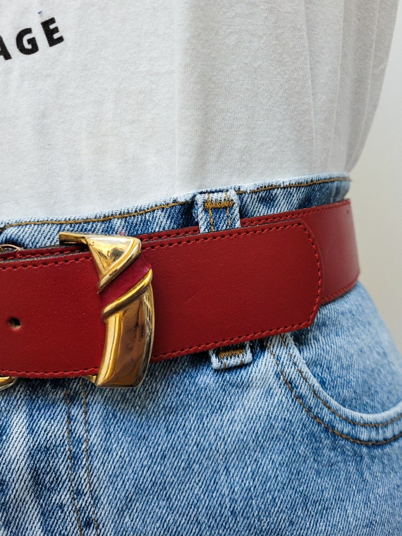 VINTAGE 80s 90s CHERRY Red Wide Leather Belt Scul… - image 5