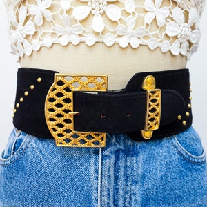 VINTAGE 80s GORGEOUS Black Suede Leather GOLD Baroque Buckle  display picture 1