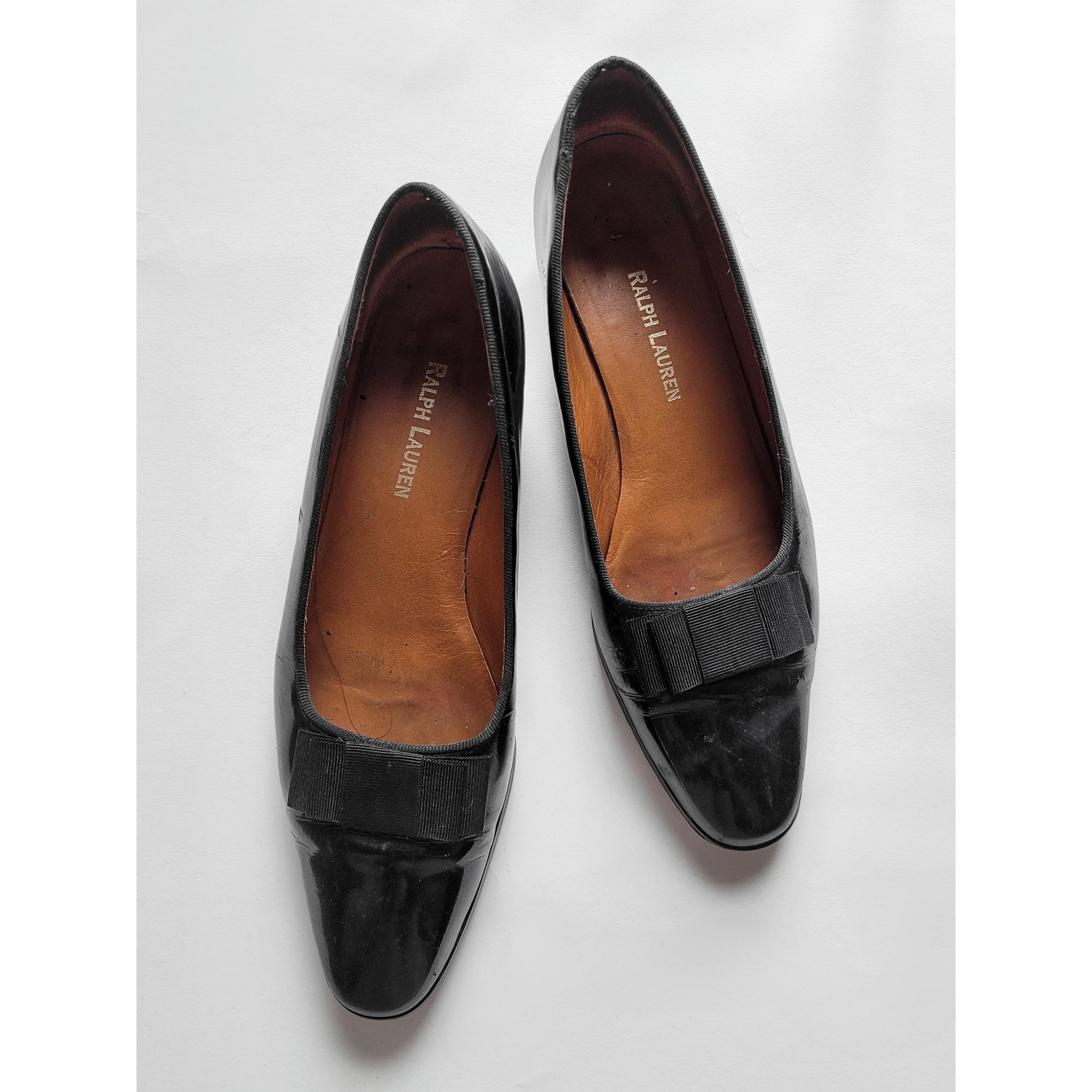 VINTAGE Ralph Lauren PATENT LEATHER Tuxedo Bowtie Classy Pointy Toe Ballerina Ballet Slip On Flats Low Stacked Heel || 7 B