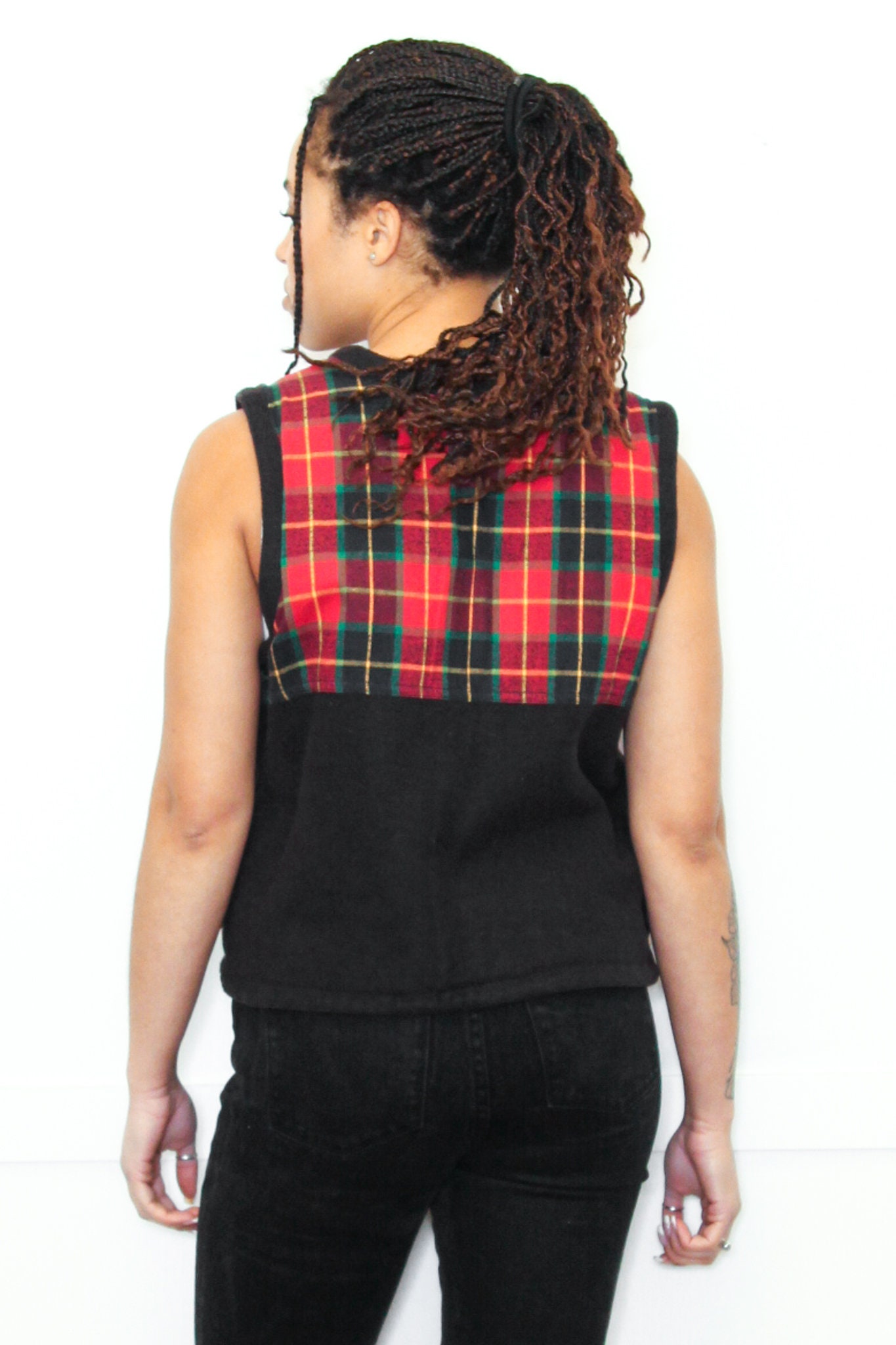 VINTAGE 90s Red Black Sleeveless Zippered Zip up Plaid VINTAGE 90s Red Black Sleeveless Zippered Zip up Plaid