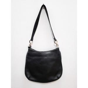 VINTAGE 90s 2000s Y2K Black Leather GIANI Bernini Curved Simple Twist Metal Minimalist Hobo Shoulder Bag Purse