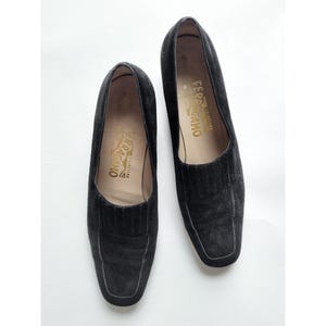 VINTAGE 80s Salvatore FERRAGAMO Suede Leather Black Elasticated Pointed Square Toe Dark Academia Minimalist Flats || 8.5 AA