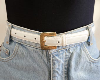 VINTAGE 80s 90s RED Leather TALBOTS Curved Gold Buckle Chic  display picture 3