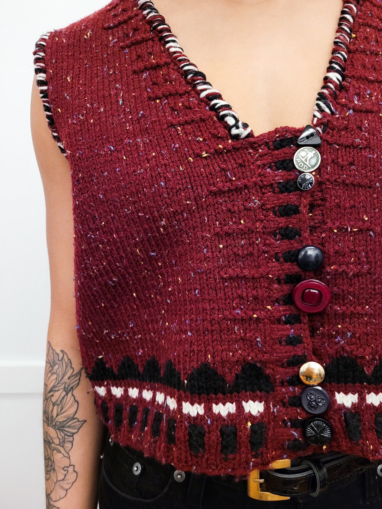 VINTAGE 80s Burgundy WOOL Handknit Handmade Western
